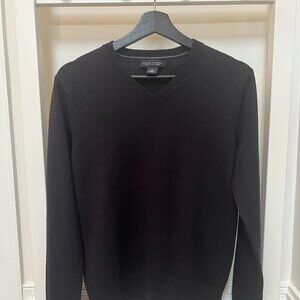 Banana Republic Men’s V-Neck Sweater – Size Small – 100% Merino Wool – Black